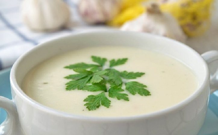 Dieses Knoblauch-Suppe-Rezept ist der beste Schutz gegen Norovirus Infektion, Erkältungen und Grippe